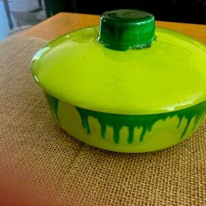 Vibrant Green Ceramic Bowl with Lid